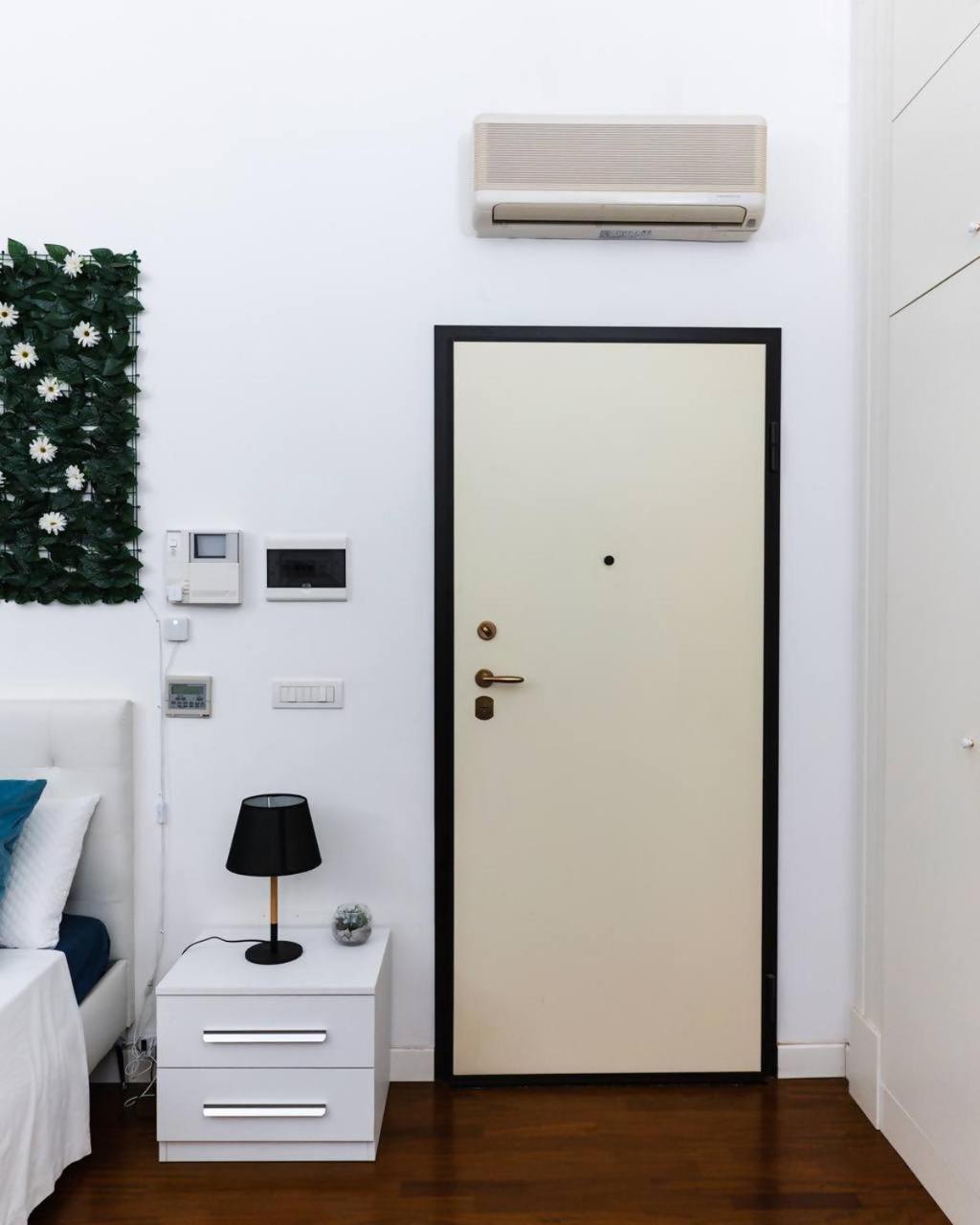 Davids Room Palazzo Tamborino Lecce Bagian luar foto